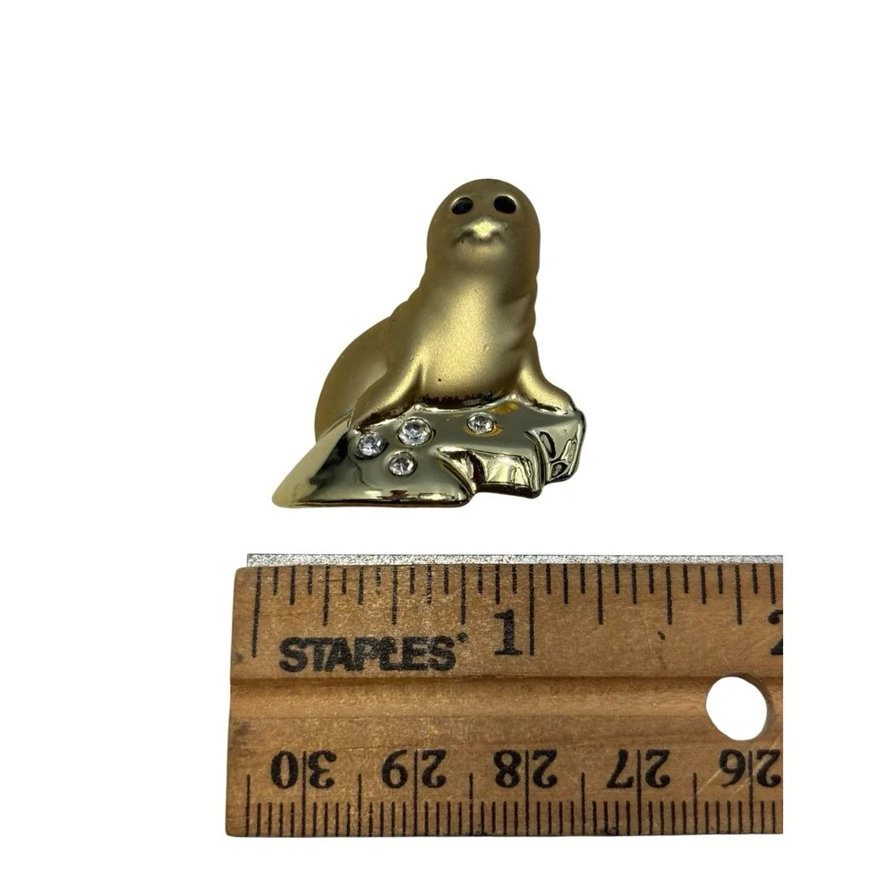 Vintage Danecraft Gold Tone Rhinestone Baby Harp Seal Ocean Sea Life Brooch Pin